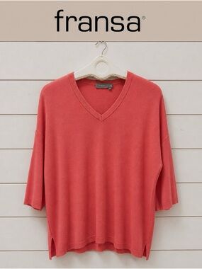 FRANSA – Coral Pink Knit V-Neck Top M